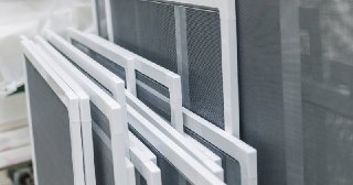 Москитные сетки на пластиковые окна Дзержинск купить по цене от 946 руб.
